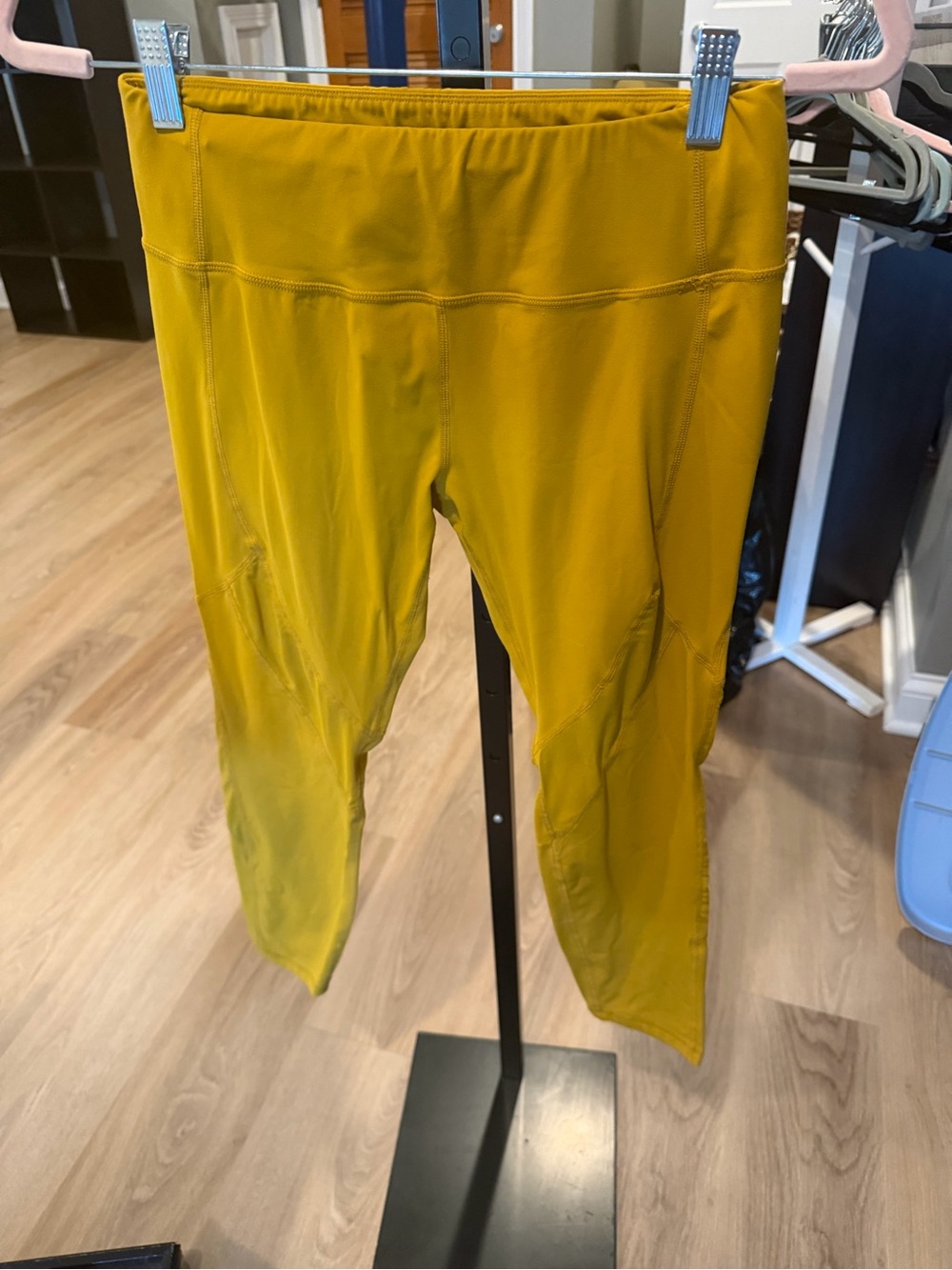 Zyia Sz 8-10 Women's High-Rise Performance Leggings in Mustard Yellow